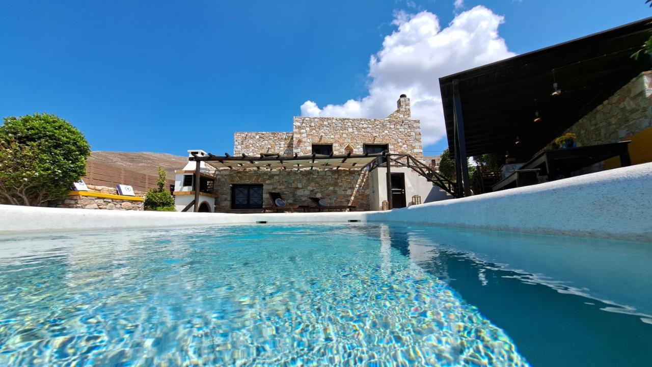 Villa Camellia Liaropa Bagian luar foto